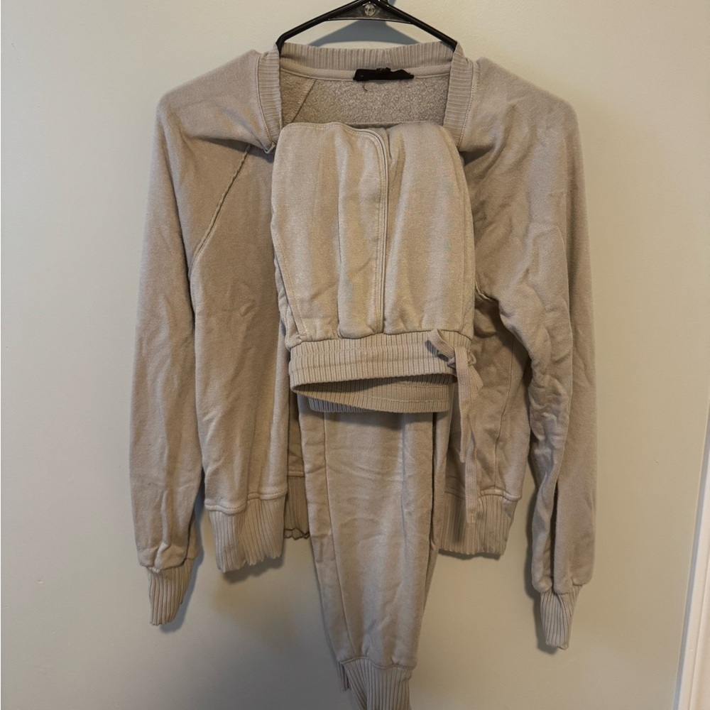 Sweater jogger set size small